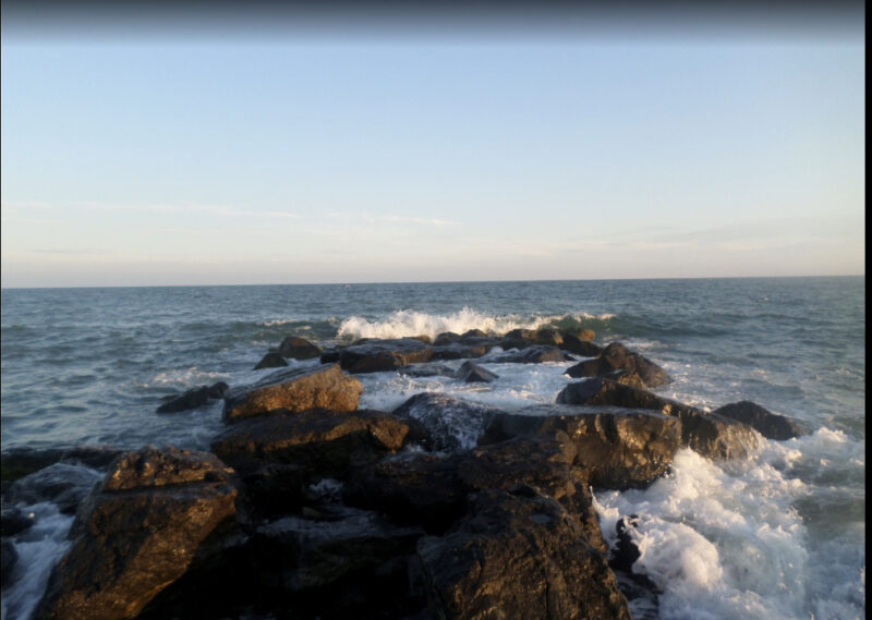 3 bedroom condo blocks from the beach