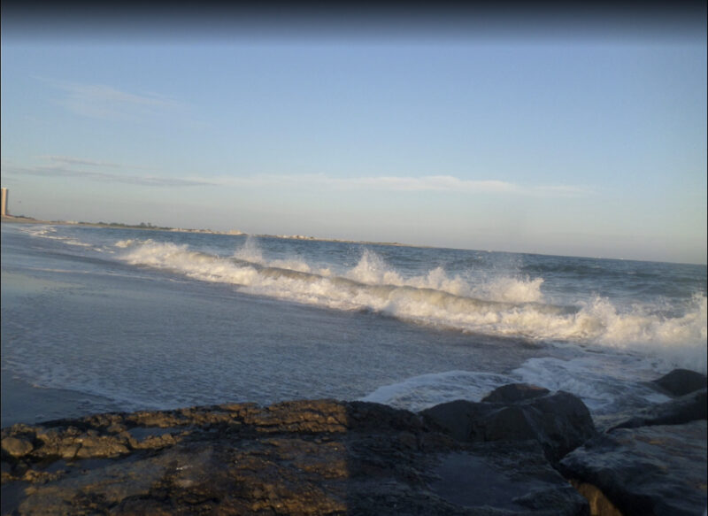 3 bedroom condo blocks from the beach